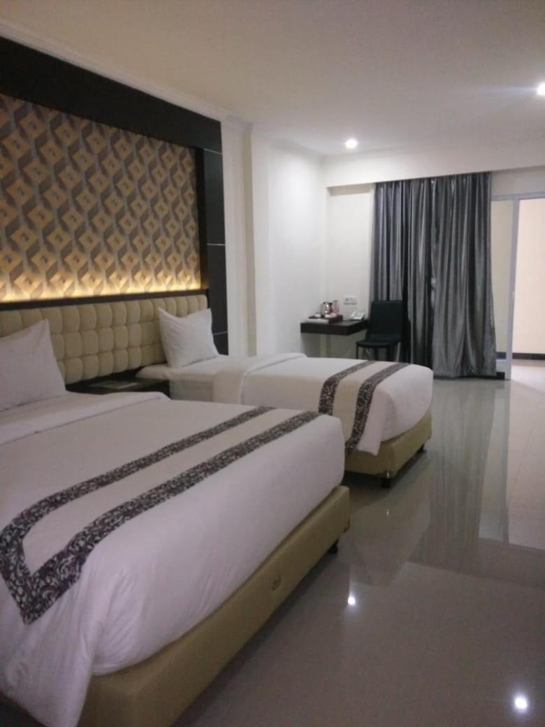 Sindoro Hotel Cilacap By Conary Esterno foto