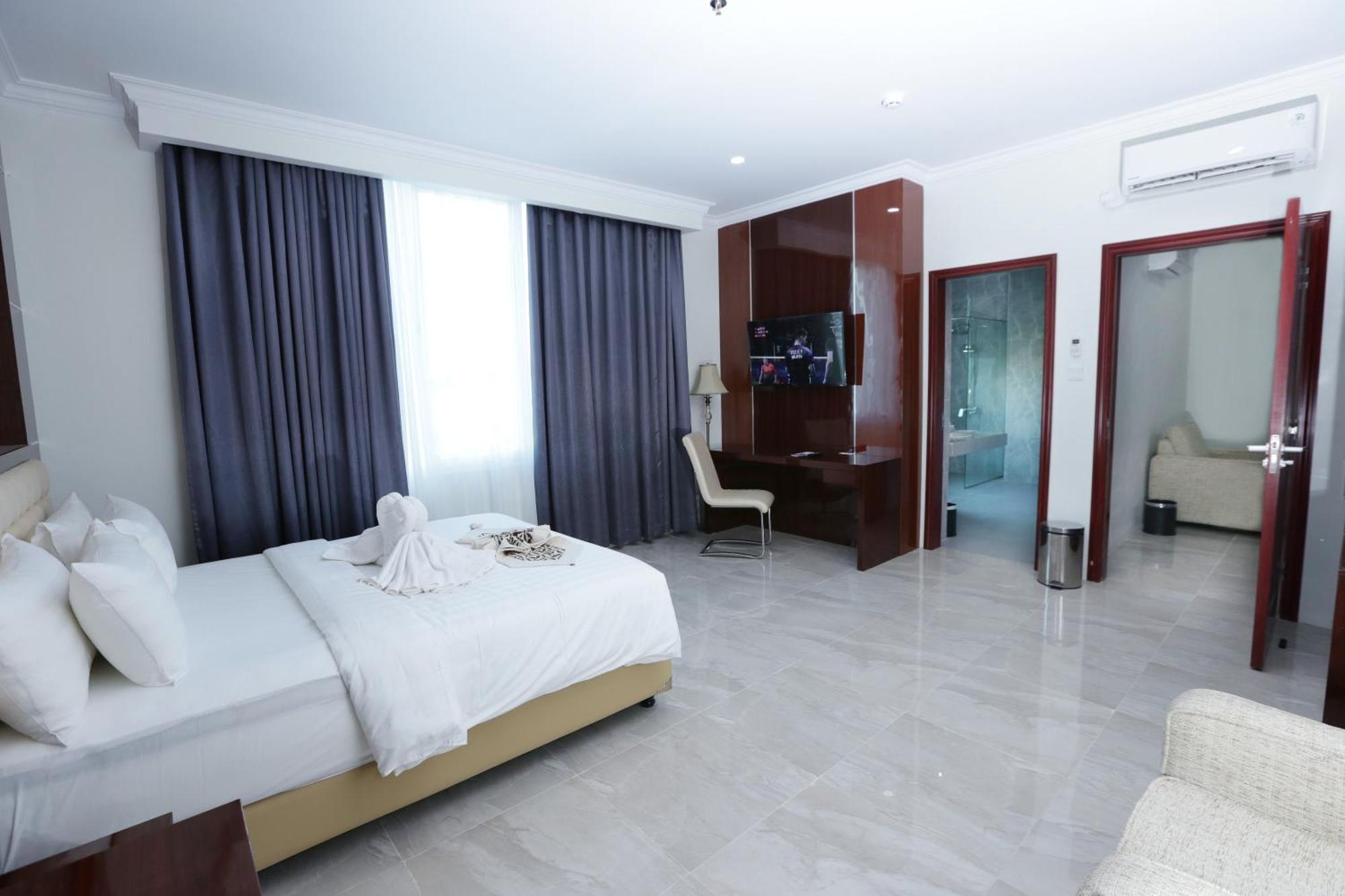 Sindoro Hotel Cilacap By Conary Esterno foto