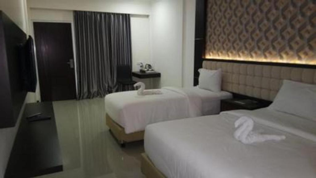 Sindoro Hotel Cilacap By Conary Esterno foto