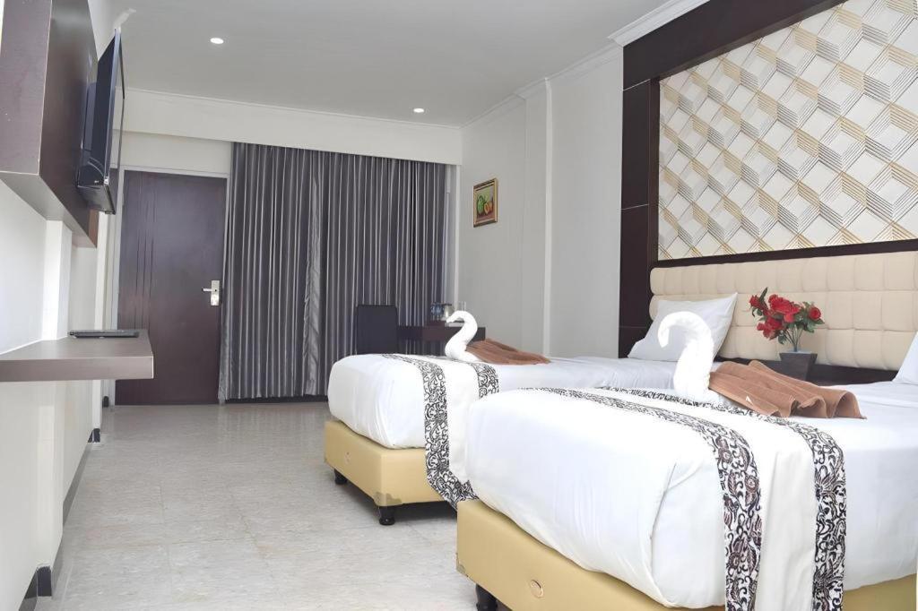 Sindoro Hotel Cilacap By Conary Esterno foto