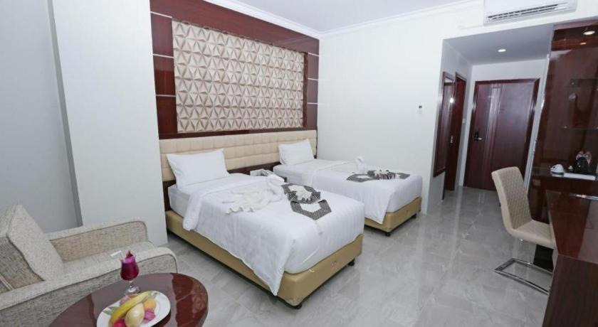 Sindoro Hotel Cilacap By Conary Esterno foto