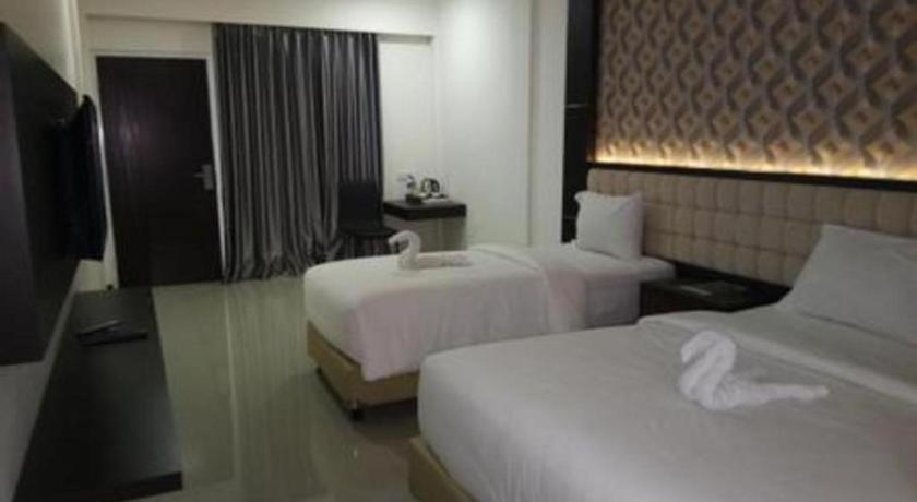 Sindoro Hotel Cilacap By Conary Esterno foto