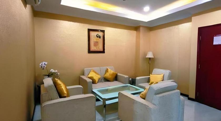 Sindoro Hotel Cilacap By Conary Esterno foto
