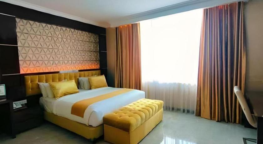 Sindoro Hotel Cilacap By Conary Esterno foto