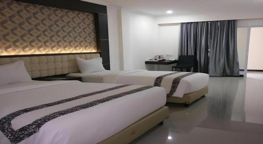Sindoro Hotel Cilacap By Conary Esterno foto