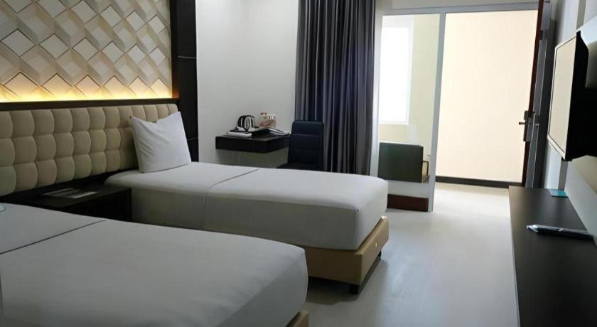 Sindoro Hotel Cilacap By Conary Esterno foto