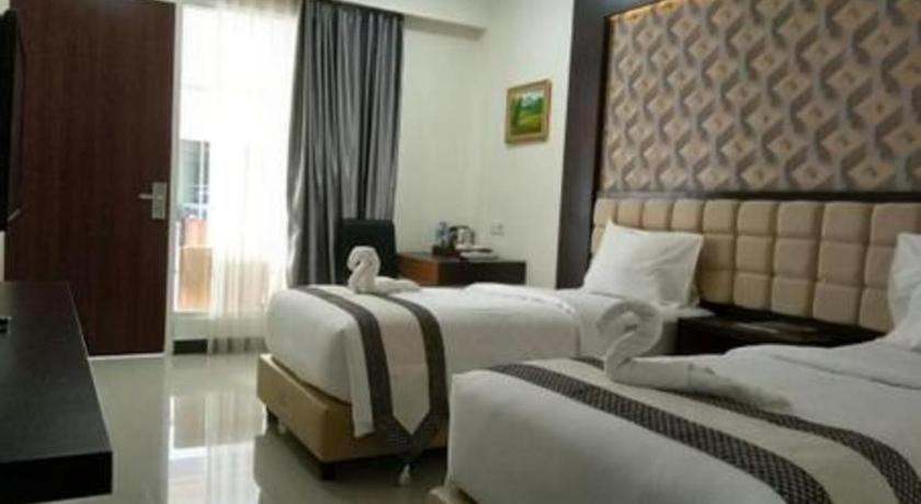 Sindoro Hotel Cilacap By Conary Esterno foto